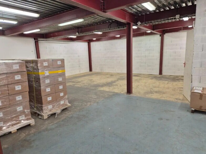 Office in Saint-Soupplets for lease - Interior Photo - Image 1 of 1