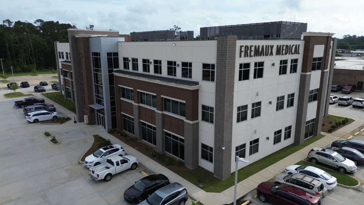 1810 Lindberg Dr, Slidell, LA for lease Building Photo- Image 1 of 9