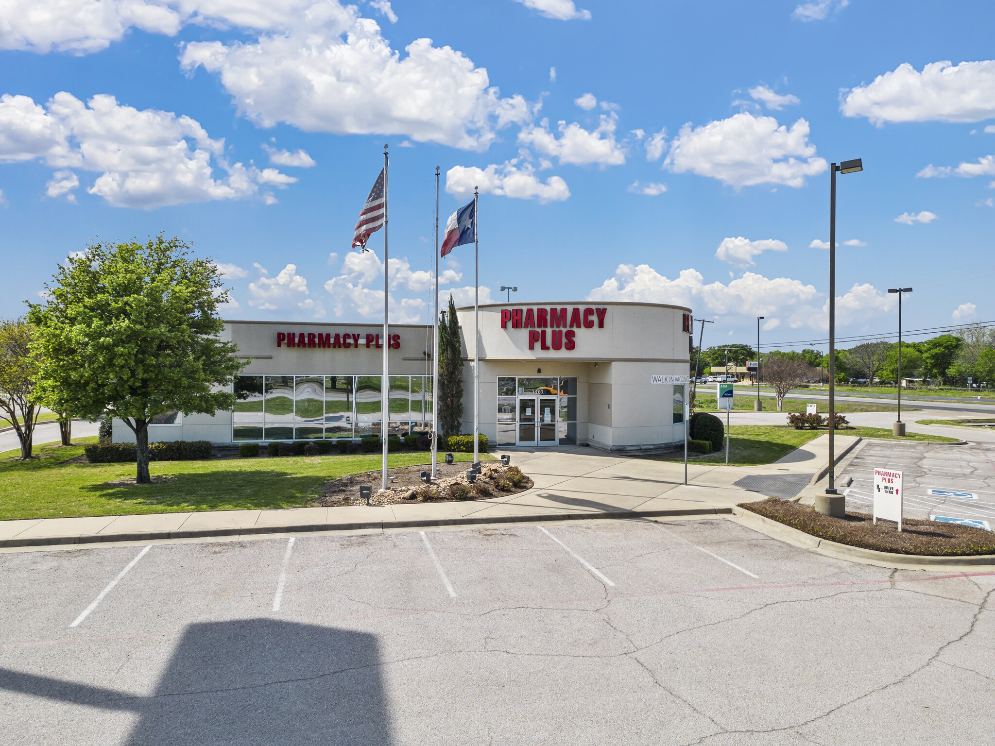 1207 N Loop 340, Waco, TX à vendre Photo du b timent- Image 1 de 9