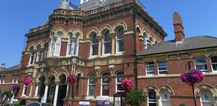 8 St. Peters Hl, Grantham for lease Building Photo- Image 2 of 15