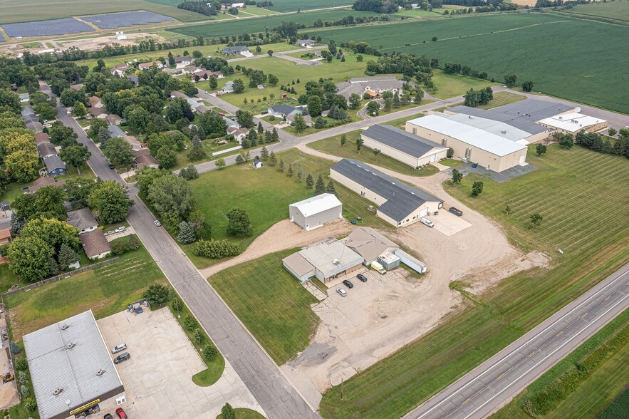 541 8th E st, Hector, MN for sale - Building Photo - Image 3 of 25