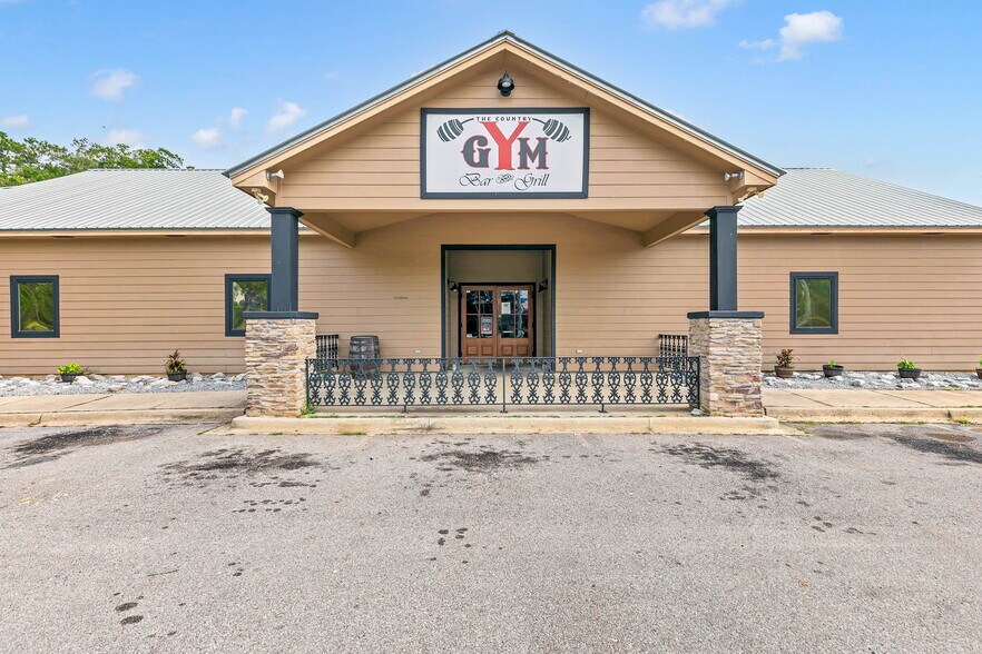 2579 Douglas Ave, Brewton, AL à vendre - Photo du bâtiment - Image 1 de 65