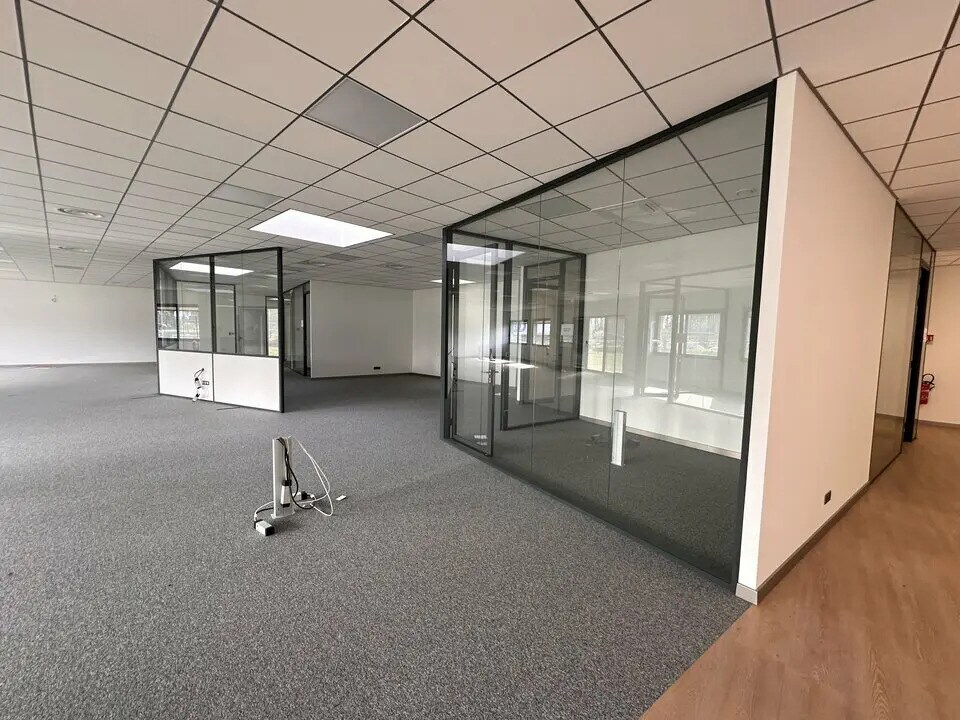 Office in ILLKIRCH-GRAFFENSTADEN for lease Interior Photo- Image 1 of 6