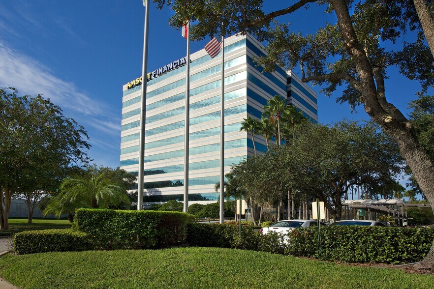 600 N Westshore Blvd, Tampa, FL à louer - Photo du bâtiment - Image 2 de 31