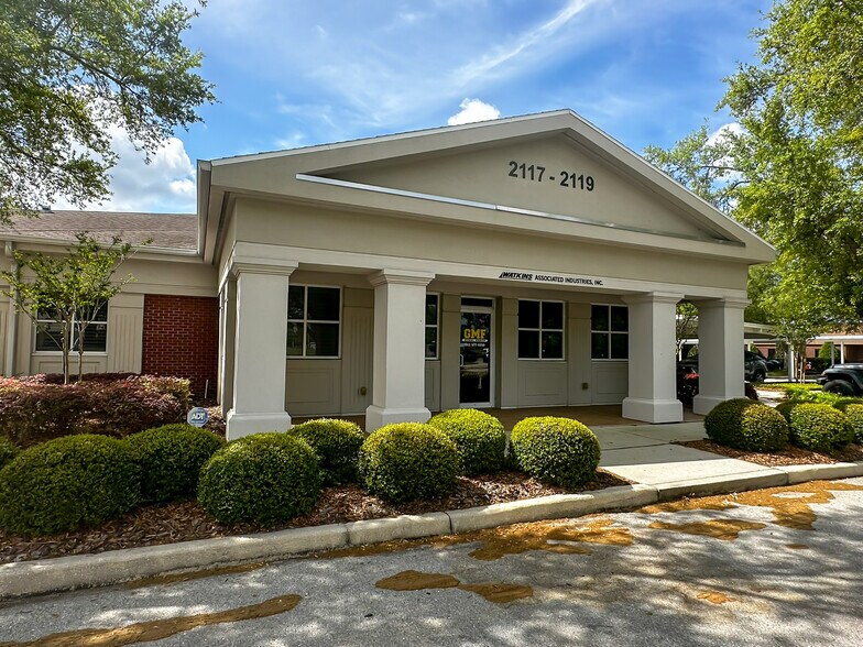 2117-2123 Harden Blvd, Lakeland, FL à louer - Photo du bâtiment - Image 2 de 26