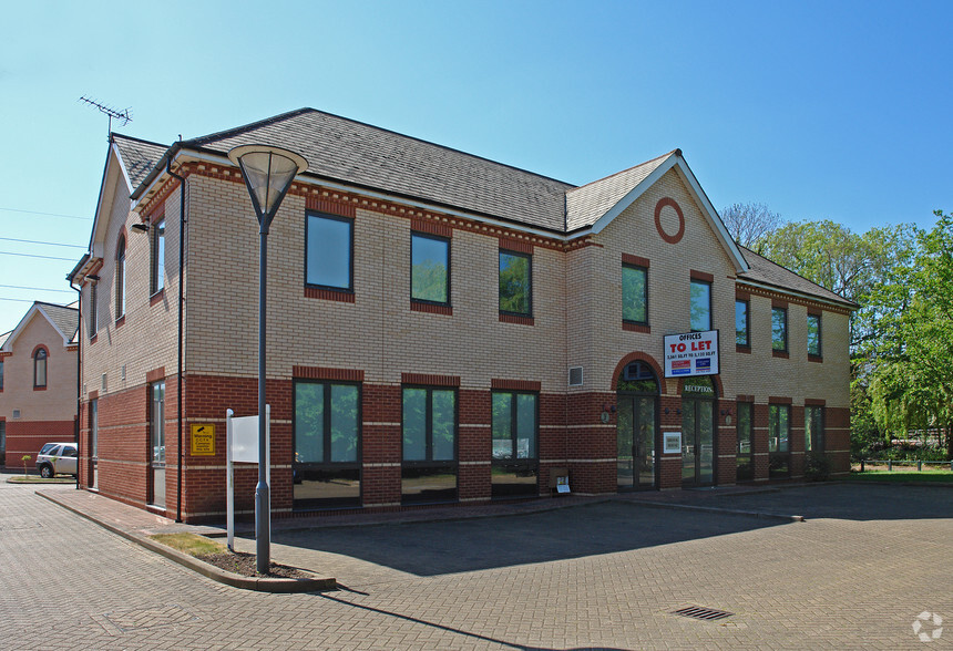 Cowley Mill Rd, Cowley for lease - Primary Photo - Image 1 of 3