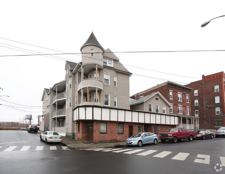 951-953 Bank St, Waterbury, CT for sale - Building Photo - Image 2 of 3