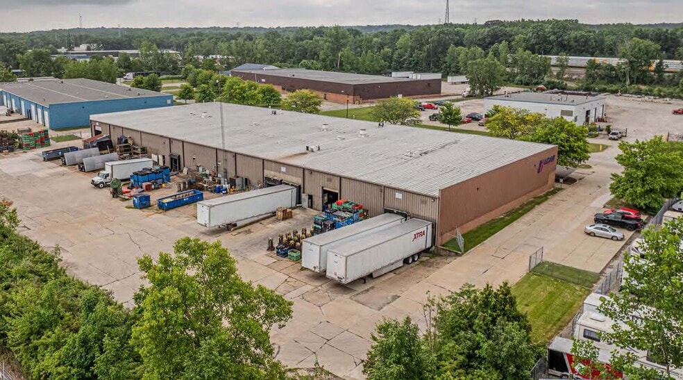 7470 Industrial Parkway Dr, Lorain, OH for sale - Building Photo - Image 2 of 12