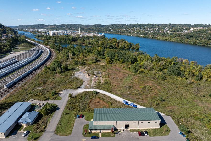 Nichol Ave, Mckees Rocks, PA for sale - Building Photo - Image 2 of 5