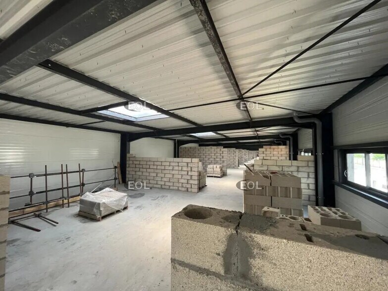 Flex dans Épinay-sur-Seine à louer - Photo du bâtiment - Image 2 de 5