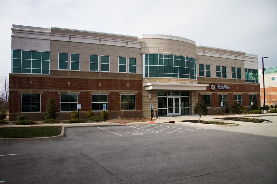 2020 High Wickham Pl, Louisville, KY for lease - Building Photo - Image 1 of 5