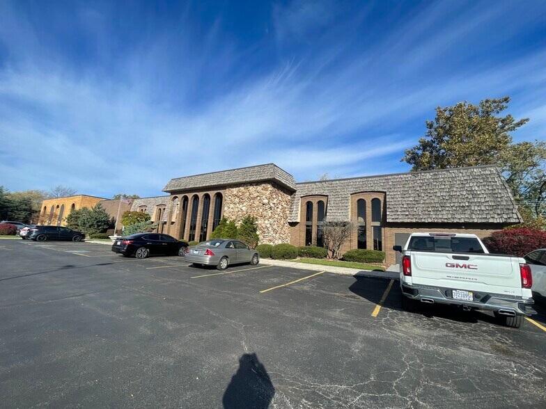 6420 W 127th St, Palos Heights, IL à louer - Photo du bâtiment - Image 3 de 17