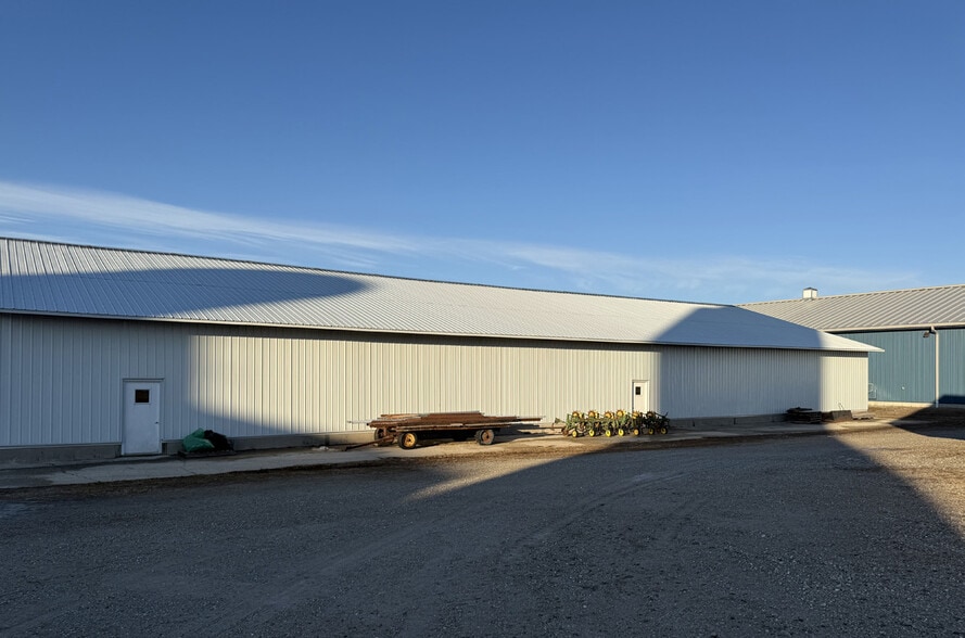 5269 Penn Ln, Denmark, WI for sale - Building Photo - Image 3 of 15
