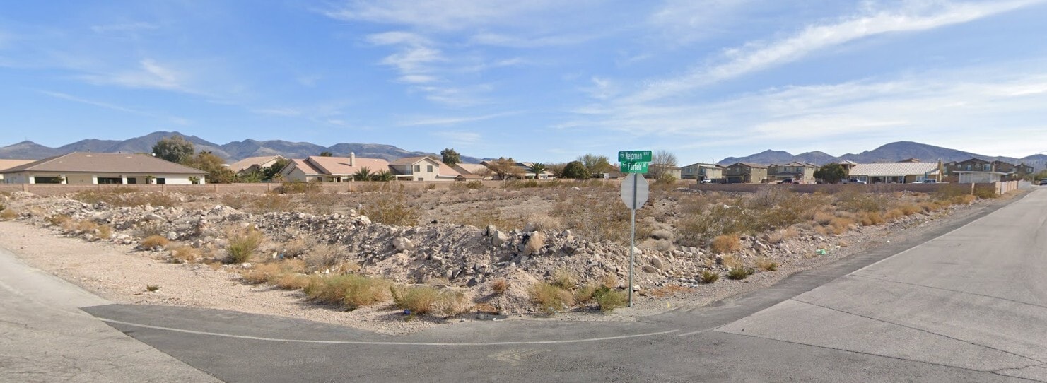 West Of Bermuda & S Of Volunteer, Henderson, NV for sale Primary Photo- Image 1 of 4