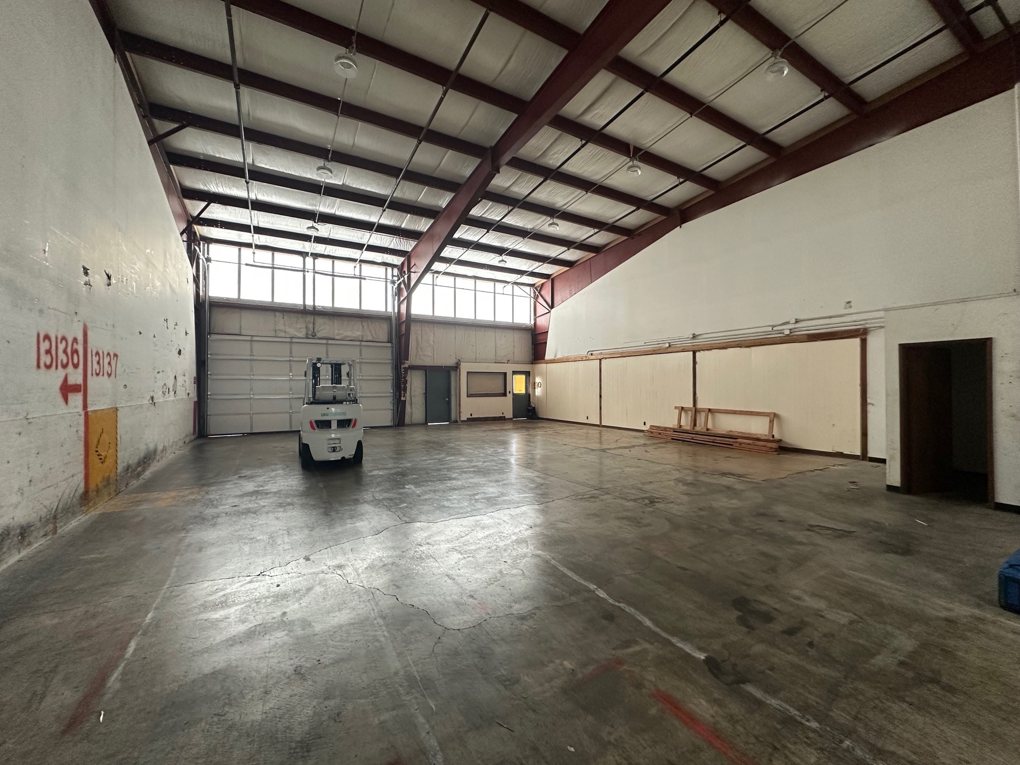 841 3rd Ave, Longview, WA for lease Interior Photo- Image 1 of 2