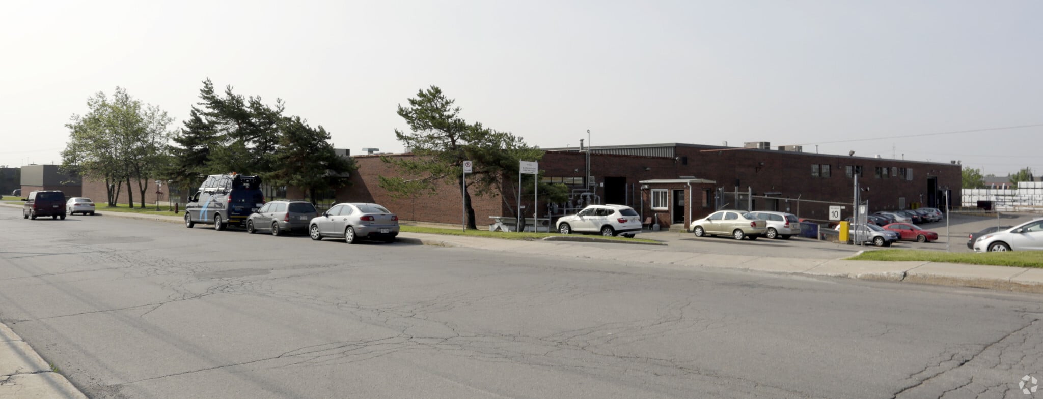 10500 Rue Colbert, Montréal, QC for lease Primary Photo- Image 1 of 9