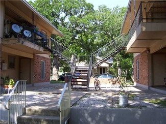 More details for 208-210 N Vanderveer St, Burnet, TX - Multifamily for Sale