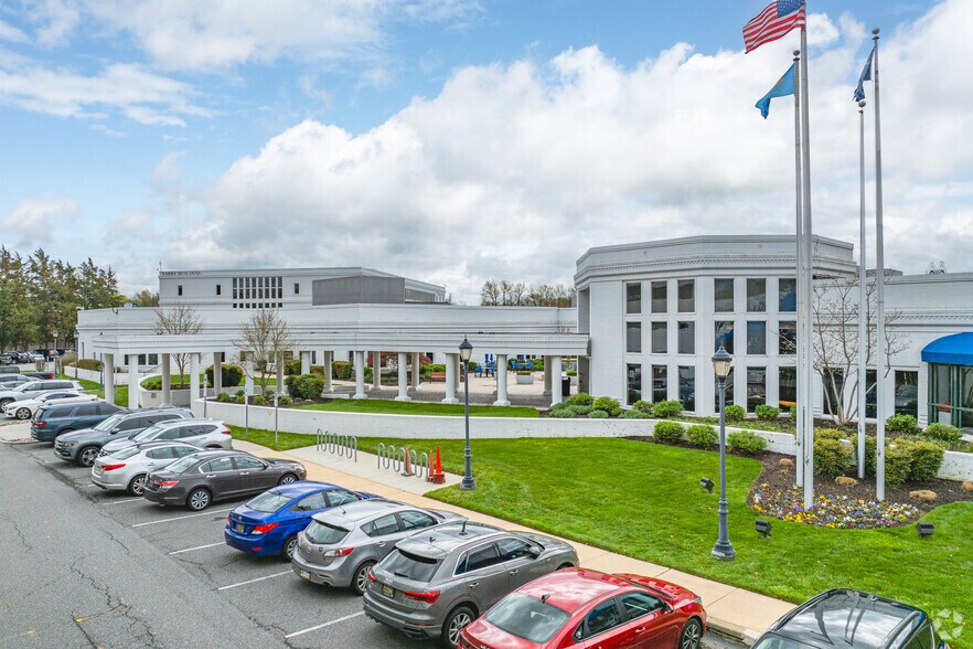 4041 Ogletown Rd, Newark, DE à vendre - Photo du bâtiment - Image 1 de 6