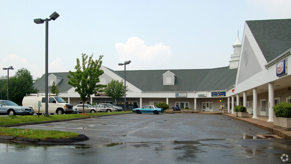 292 Spielman Hwy, Burlington, CT for lease - Building Photo - Image 3 of 14