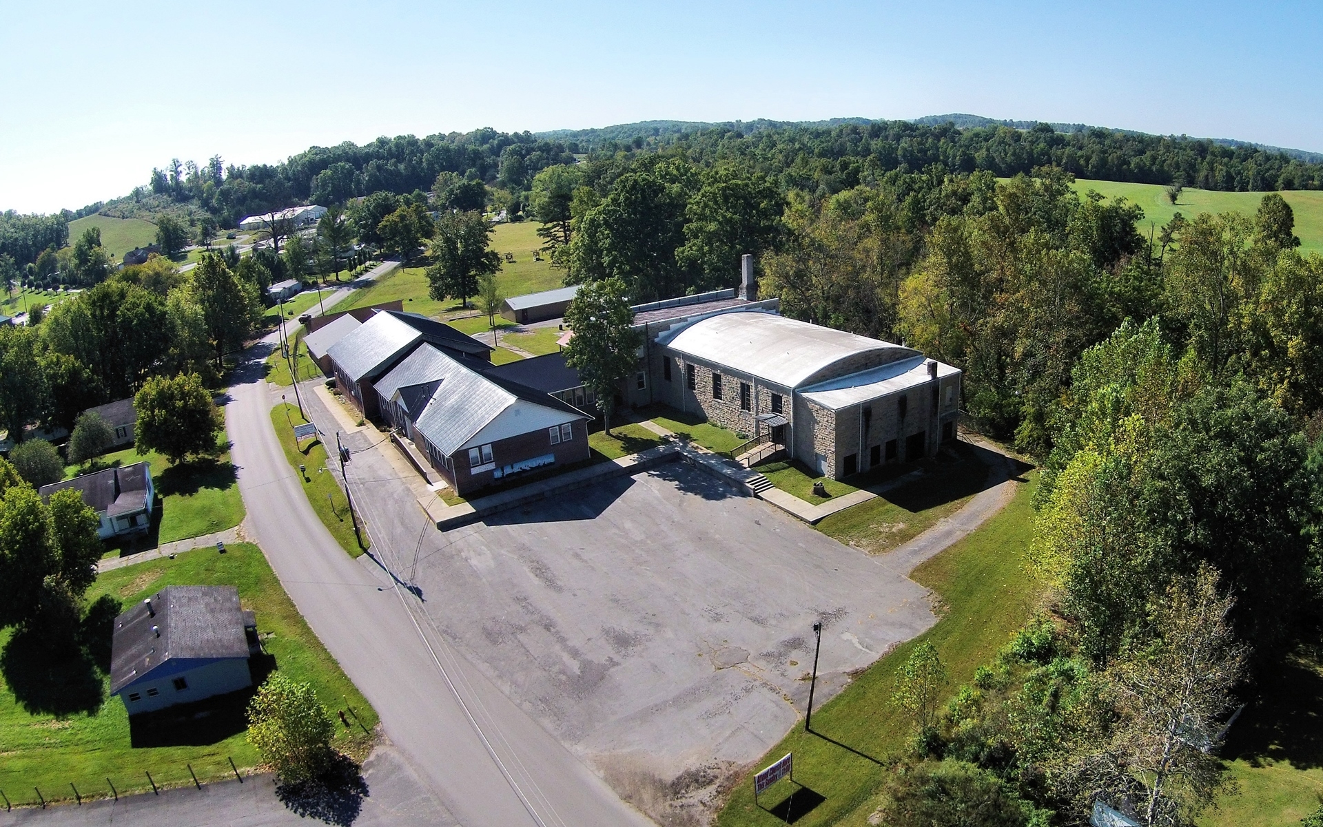 420 Lily School Rd, Lily, KY for sale Primary Photo- Image 1 of 1