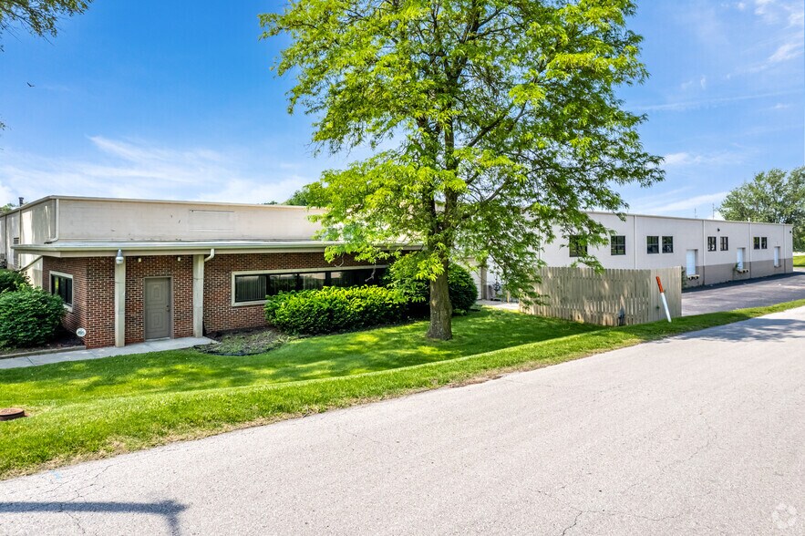 301 High Grove Rd, Grandview, MO à vendre - Photo du bâtiment - Image 2 de 12