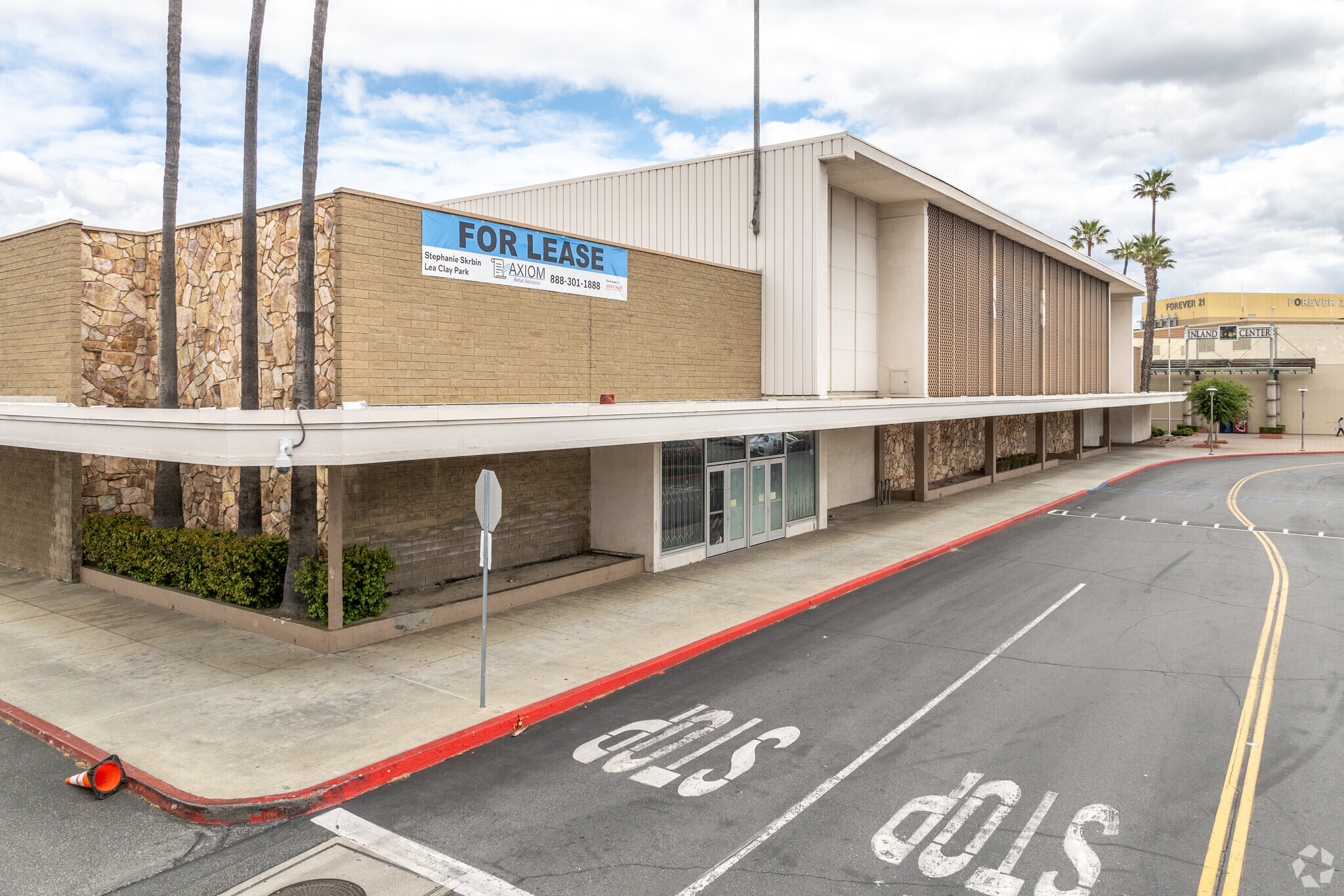 242-500 Inland Center Dr, San Bernardino, CA for sale Primary Photo- Image 1 of 1