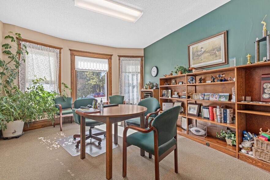 227 S Arch Ave, New Richmond, WI à vendre - Photo du bâtiment - Image 3 de 36