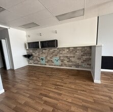 1402-1408 W 55th St, Countryside, IL for lease Interior Photo- Image 2 of 3