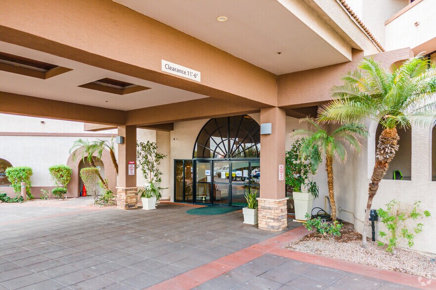 1500 N 51st Ave, Phoenix, AZ à louer - Photo du bâtiment - Image 2 de 5