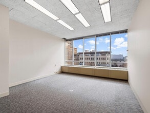 1 N Pack Sq, Asheville, NC à louer Photo intérieure- Image 1 de 1