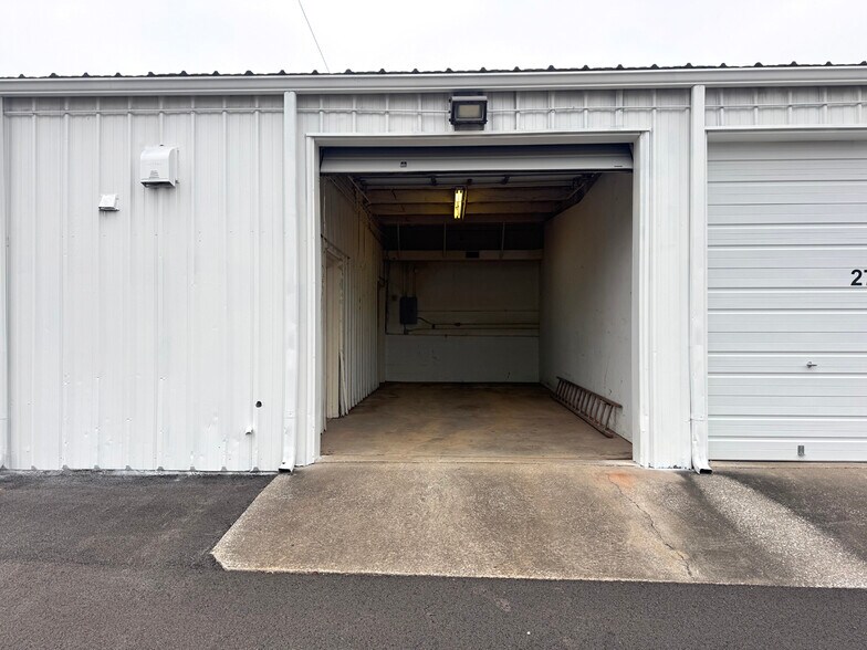 901 Lehman Ave, Bowling Green, KY for lease - Building Photo - Image 2 of 14