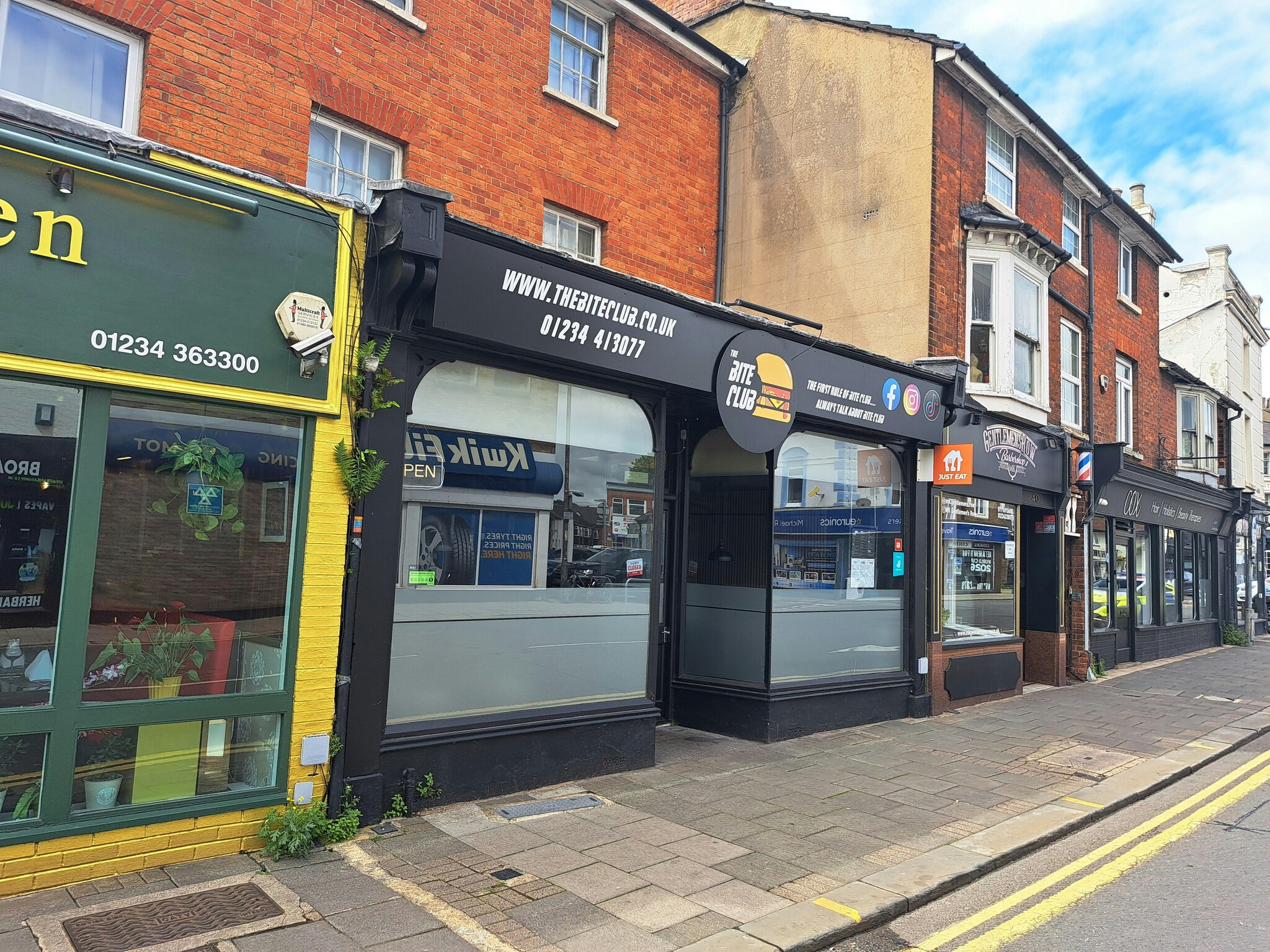 38 The Broadway, Bedford for lease Building Photo- Image 1 of 5