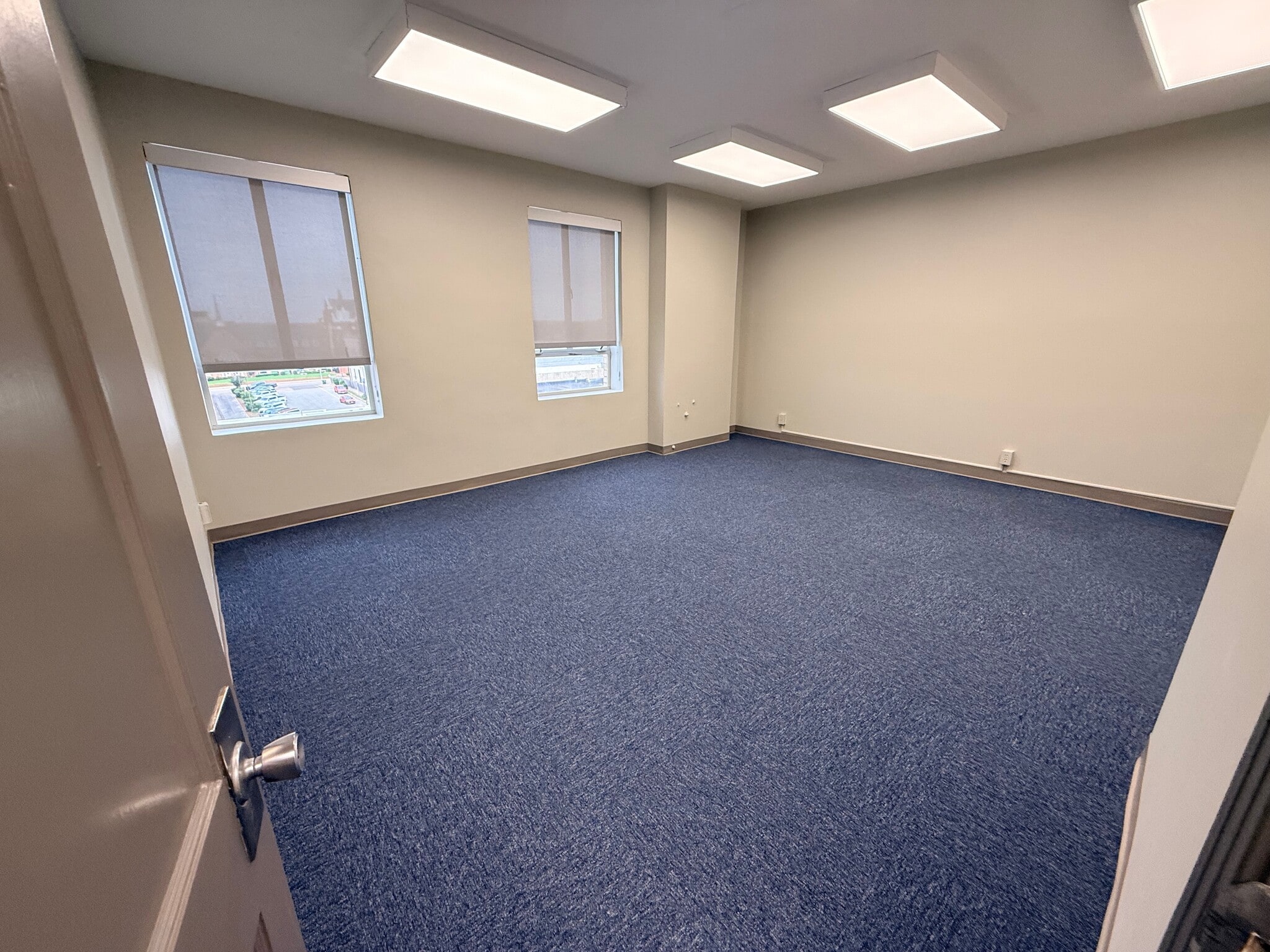 121 S Broadway Ave, Tyler, TX for lease Interior Photo- Image 1 of 4
