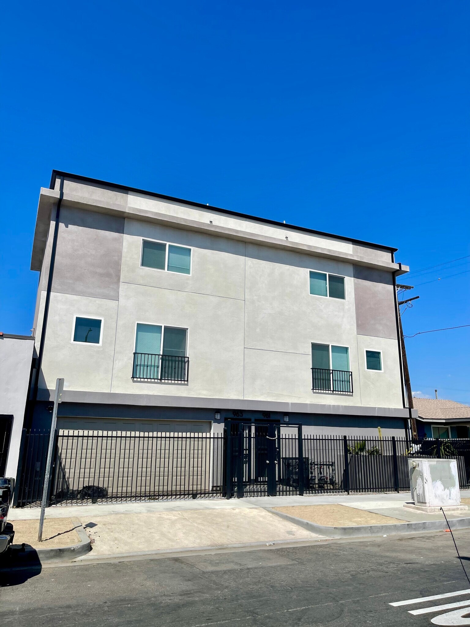 6032 S Vermont Ave, Los Angeles, CA à vendre Photo du bâtiment- Image 1 de 24