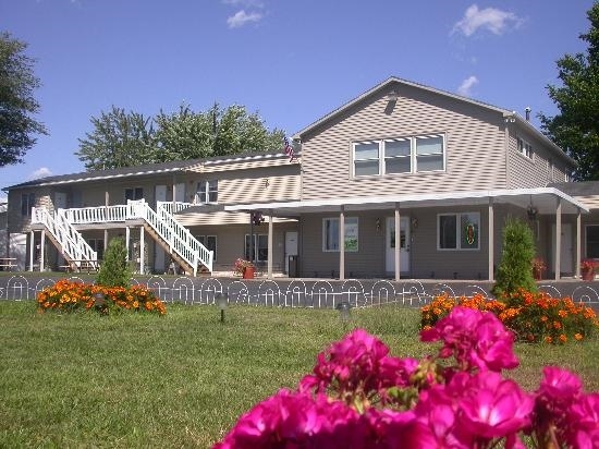 1010 S Marquette Rd, Prairie Du Chien, WI for sale Primary Photo- Image 1 of 1