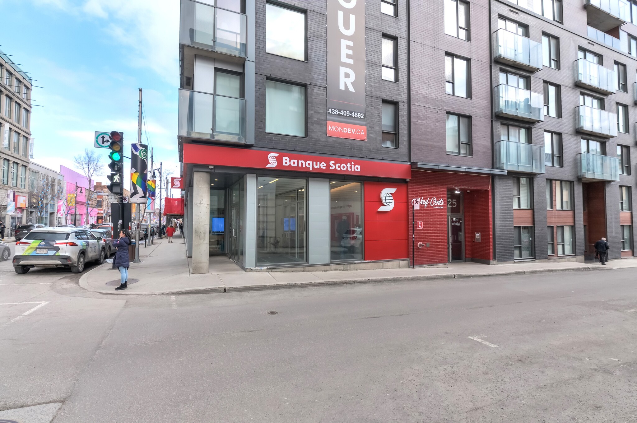 900 Rue Sainte-Catherine E, Montréal, QC for lease Primary Photo- Image 1 of 7