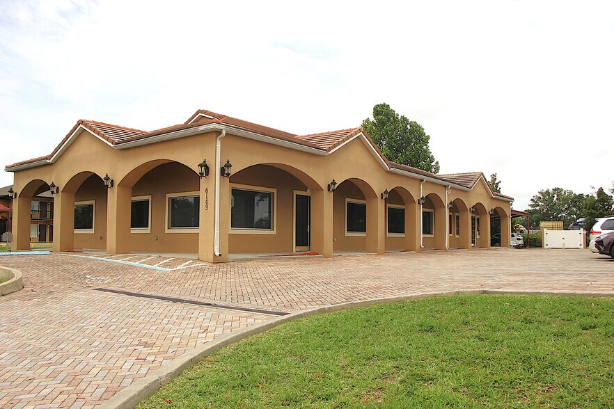 6143 S Orange Blossom Trl, Orlando, FL à vendre - Photo du bâtiment - Image 3 de 30