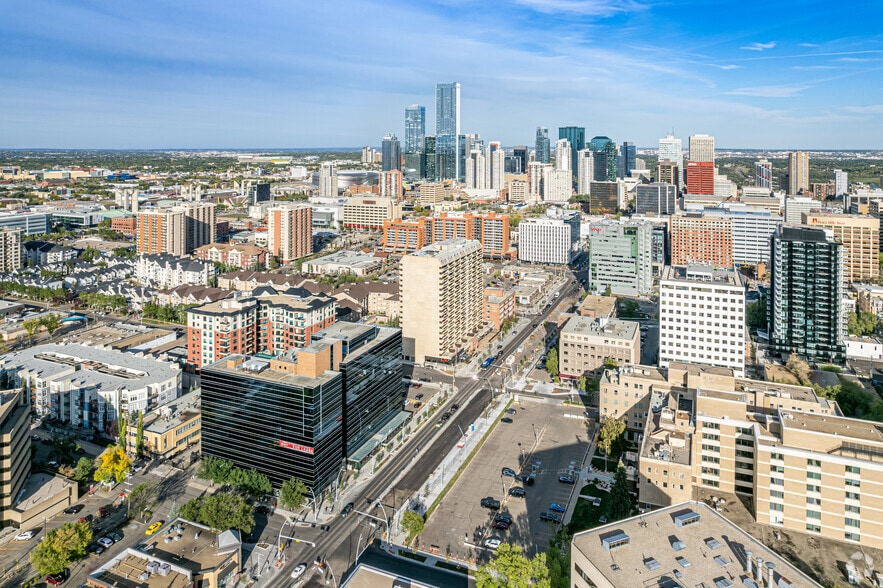 11150 Jasper Av NW, Edmonton, AB à louer - Aérien - Image 2 de 24