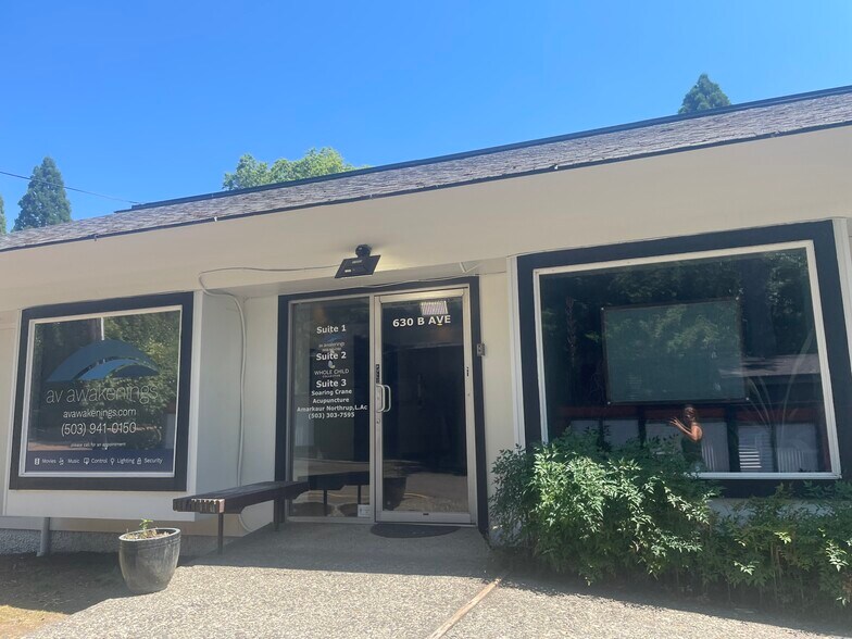 630 B Ave, Lake Oswego, OR à louer - Photo du bâtiment - Image 3 de 4