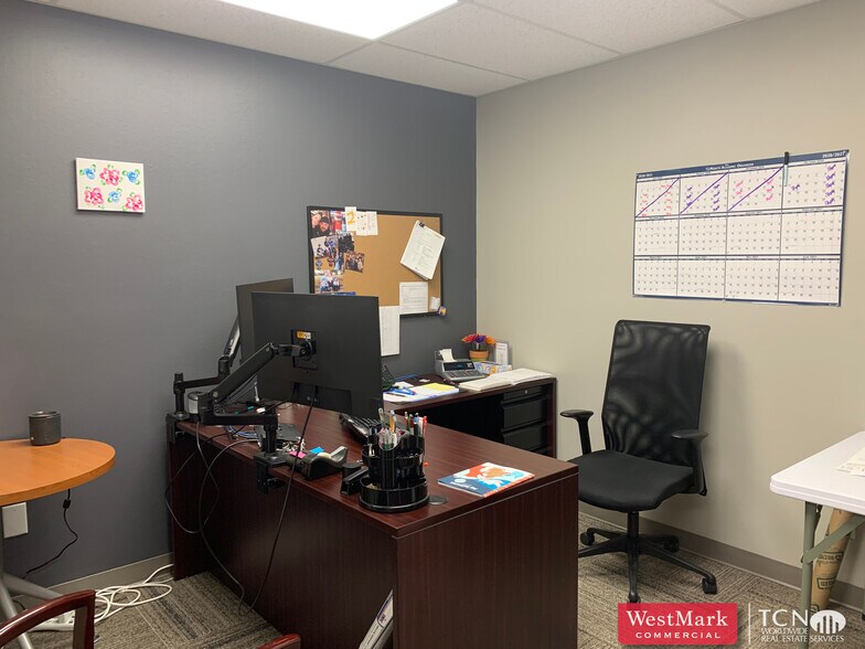 4502-4516 Englewood Ave, Lubbock, TX à louer - Photo du bâtiment - Image 3 de 10