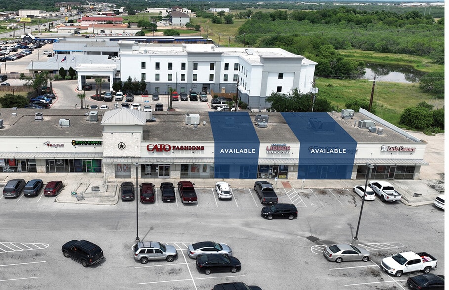 2087 W Oaklawn Rd, Pleasanton, TX for lease - Building Photo - Image 1 of 8