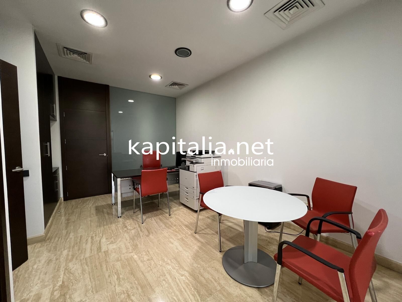 Office in Ontinyent, Valencia for lease Interior Photo- Image 1 of 9