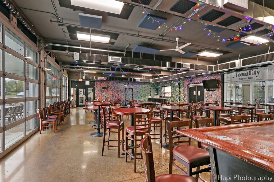 169 N Seymour Ave, Mundelein, IL à vendre - Photo du bâtiment - Image 2 de 30