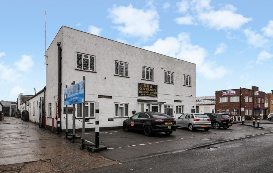 Hanworth Ln, Chertsey à vendre Photo principale- Image 1 de 9