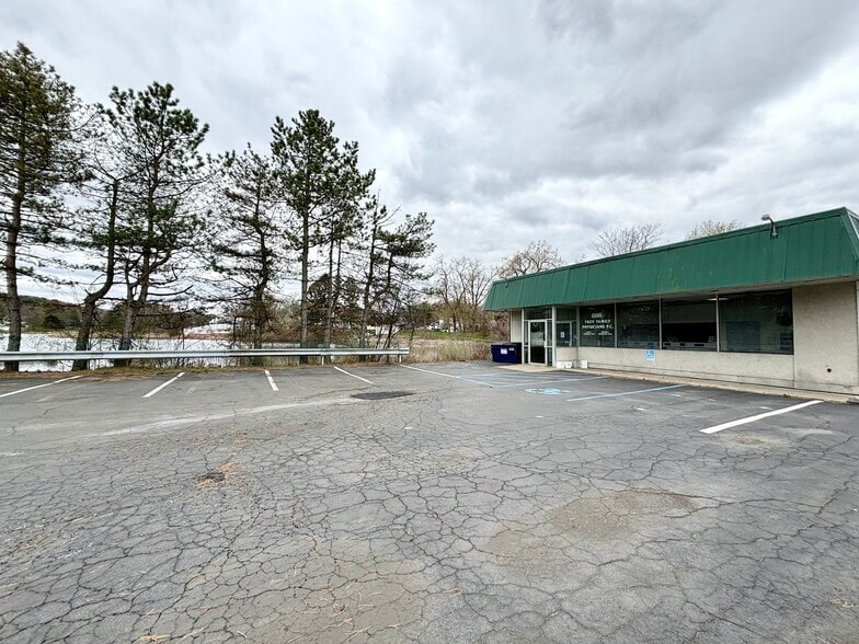 200 Northern Dr, Troy, NY for sale - Building Photo - Image 3 of 18