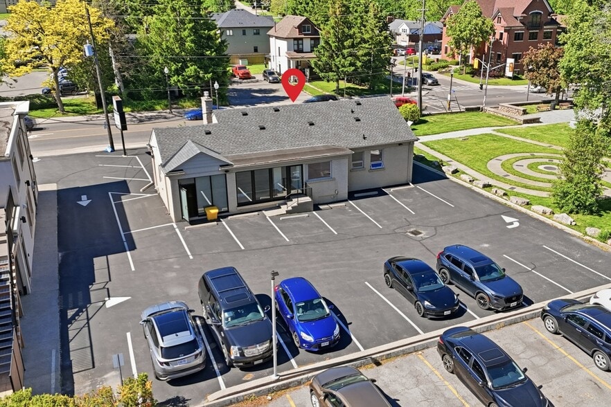 60 King St W, Hamilton, ON à vendre - Photo du bâtiment - Image 3 de 39