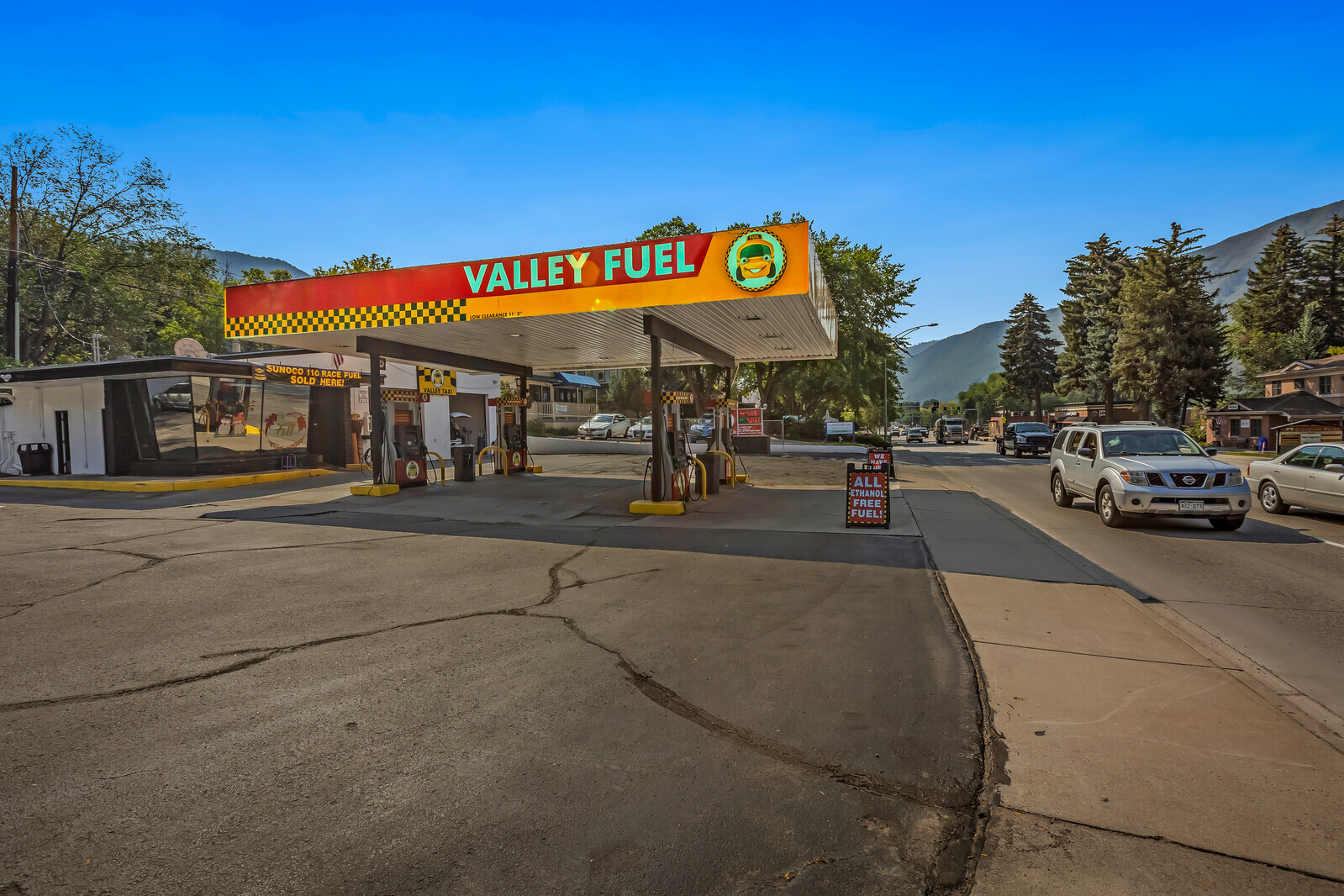 1304 Grand Ave, Glenwood Springs, CO for sale Building Photo- Image 1 of 1