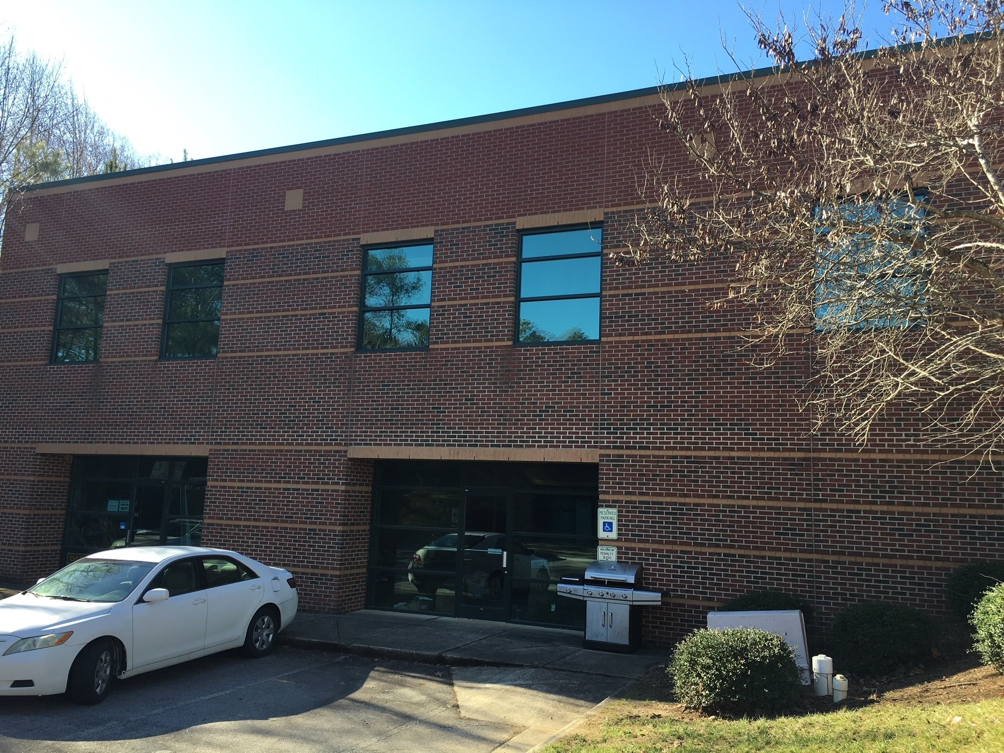 2166 N Salem St, Apex, NC for sale Primary Photo- Image 1 of 3