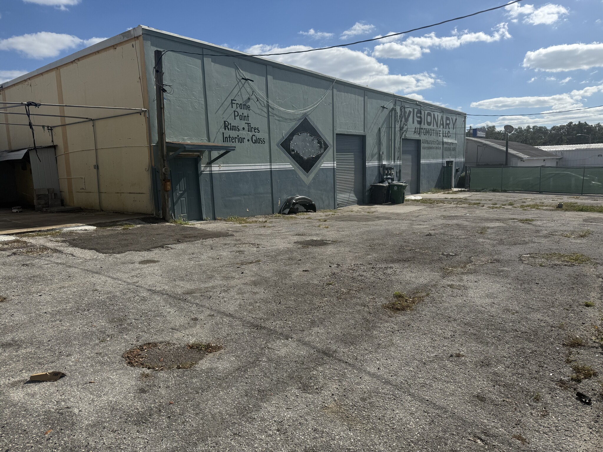 9207 N Hyaleah Rd, Tampa, FL for lease Building Photo- Image 1 of 7