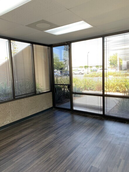 6110-6130 Valley View Ave, Buena Park, CA à louer - Hall d’entrée - Image 3 de 14